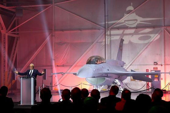 Минобороны Болгарии приняло первый истребитель F-16 Блок.70