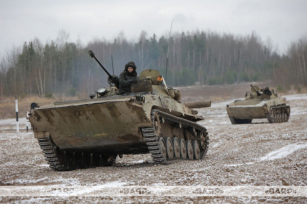 Занятие по вождению боевых машин с курсантами Военной академии Республики Беларусь