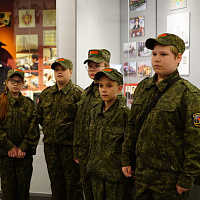 Военнослужащие 36 дмбр провели урок мужества для  воспитанников военно-патриотического клуба «Надежная опора»