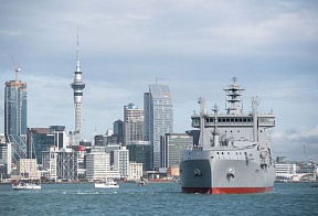 Новый танкер-заправщик «Аотеароа» прибыл в Новую Зеландию