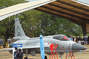 ВВС Нигерии получили три истребителя JF-17 Thunder