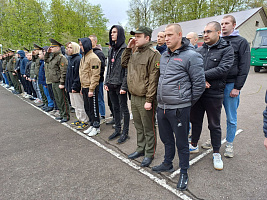 Торжественная отправка новобранцев в войска в Гродненском гарнизоне