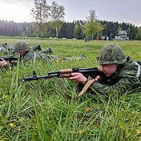 Военнослужащие нового пополнения 72 ОУЦ выполнили упражнение начальных стрельб из автомата Калашникова