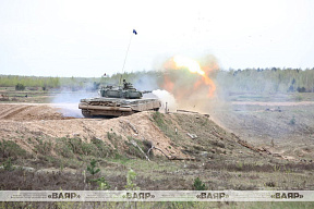 Под Борисовом проходят состязания на лучший танковый экипаж и лучший экипаж БМП-2