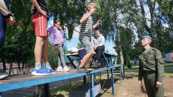 В гости к десантникам