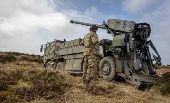 Минобороны Эстонии подписало контракт на закупку 12 ед. 155-мм колесных САУ CAESAR