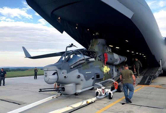 В Чехию доставлен первый многоцелевой вертолет UH-1Y «Веном»