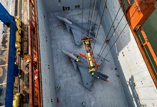 В Бразилию доставлены два истребителя F-39E «Грипен»