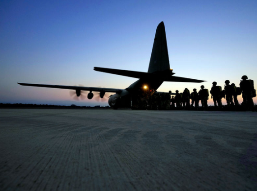 В Японии стартовали крупные военные учения с Великобританией