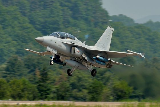 ВВС Малайзии подписали контракт на закупку самолетов FA-50