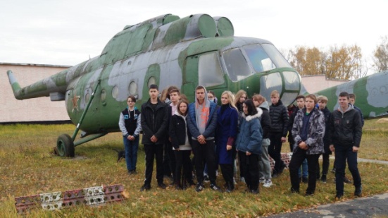 Минские школьники посетили в/ч 89417