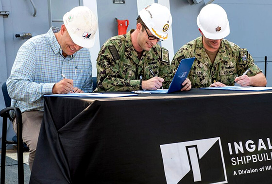 Компания HII передала ВМС США эсминец УРО DDG-125 «Джек Лукас» класса «Арли Берк»