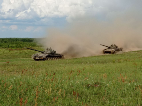 Занятие по практическому пуску управляемой ракеты из вооружения танка