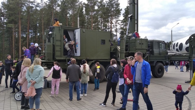 «Ура, каникулы!»