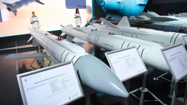 В России приняли на вооружение планирующие бомбы