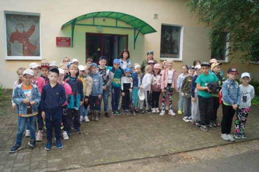 Школьникам – об армии