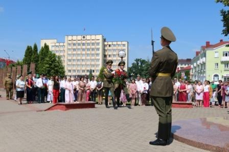 В Слуцке почтили память воинов-освободителей