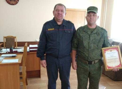 Военнослужащего 11 омбр наградили за помощь в задержании лиц, совершавших кражи