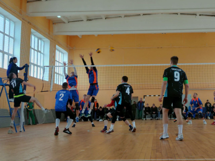Чемпионат по волейболу набирает обороты