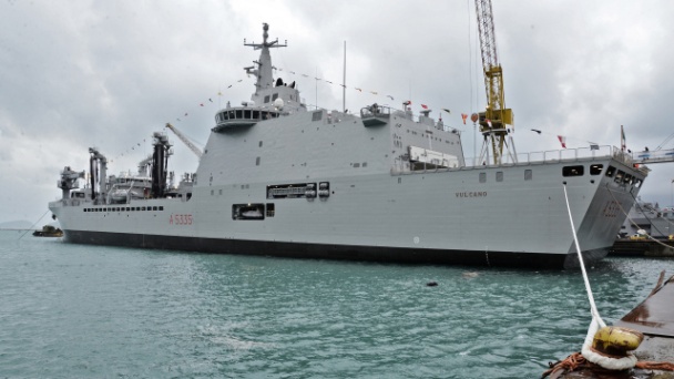 В строй итальянского флота введен корабль комплексного снабжения Vulcano	