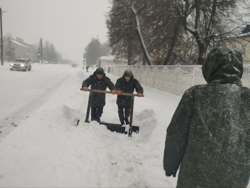 Гвардейцы пришли на помощь