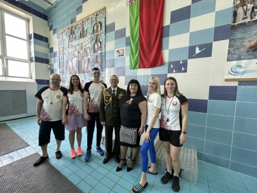 С праздником!