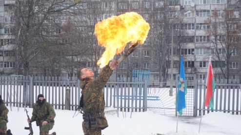 Школьники в гостях у гвардейцев