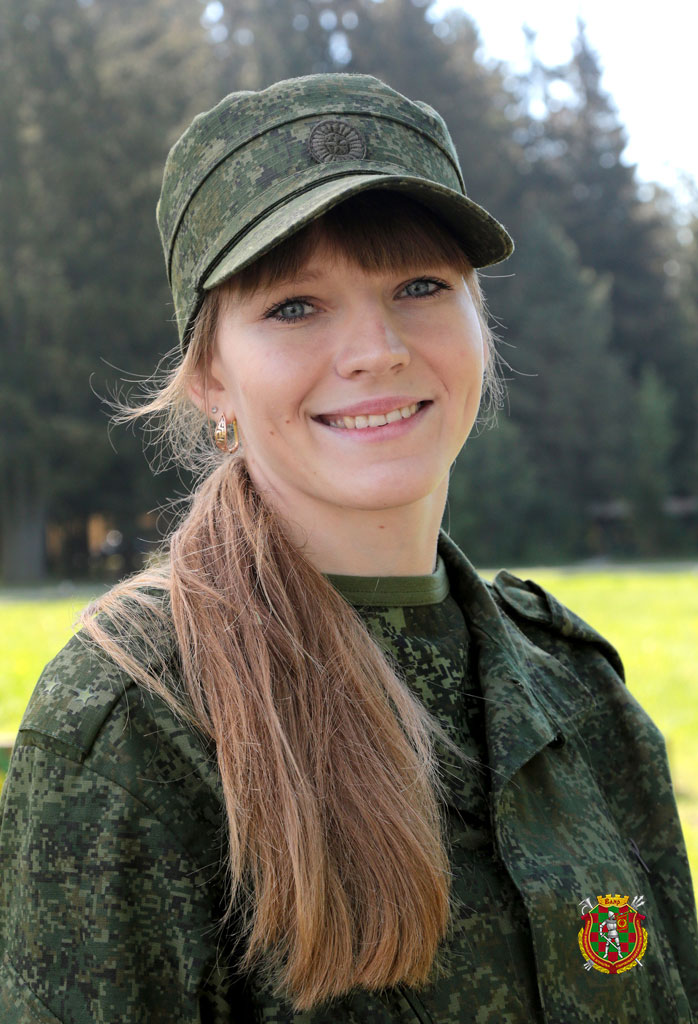 Старший-лейтенант-медицинской-службы-Алина-Емельяненко-watermarked.jpg