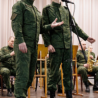 Служить как петь