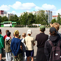 Минскую военную комендатуру посетили воспитанники военно-патриотического клуба «Гвардейцы 120»