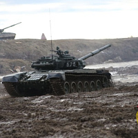 Штатным артиллерийским — в цель!