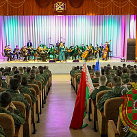 Под звуки Президентского оркестра…