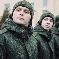 Занятия по строевой подготовке с личным составом нового пополнения 36 дмостбр