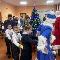 Военнослужащие 8 бригады радиационной, химической  и биологической защиты посетили Центр коррекционно-развивающего обучения и реабилитации 