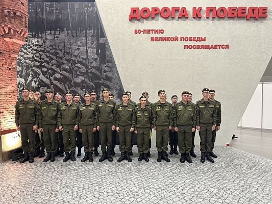 Военнослужащие 120 омбр посетили экспозицию «Дорога к Победе»