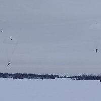 Первые прыжки с парашютом