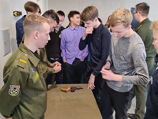 Военнослужащие 336 реабр посетили подшефные школы