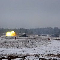 Штатным, огонь!