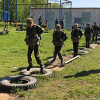 Подготовка к первому прыжку с парашютом