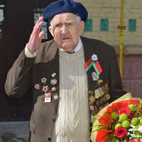 Ветерану — сто четыре!