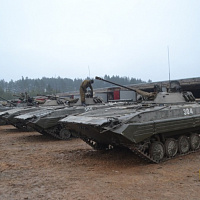 Гвардейцы с маршем справились!