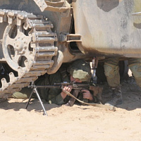 С упором на практику