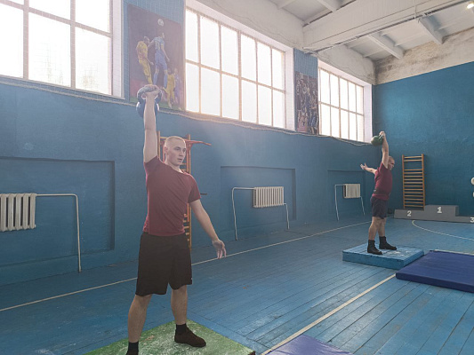 Соревнования по гиревому спорту в 72 ОУЦ