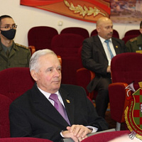 Для страны патриотов растят