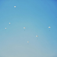 Военнослужащие 38 одшбр совершили прыжки с парашютом