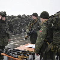 Вручили боевое оружие