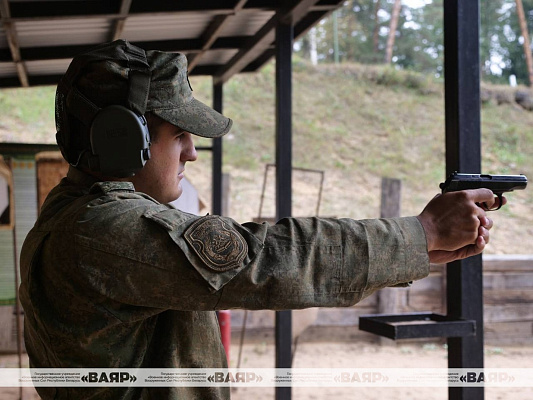 Проходят состязания на звание лучшего командира инженерного батальона и инженерной роты по полевой выучке