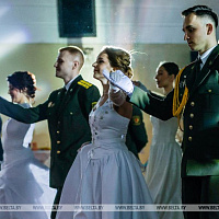 В Брестском академическом театре драмы прошел офицерский бал