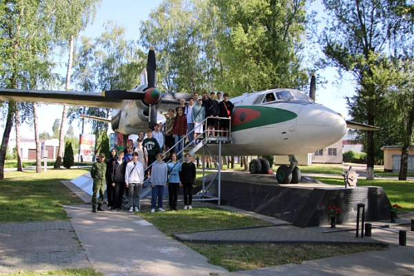 Об армии с интересом