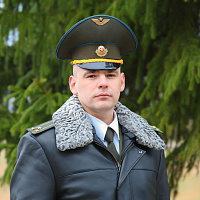 В 83 оиаэп состоялся ритуал прощания командира с Боевым Знаменем